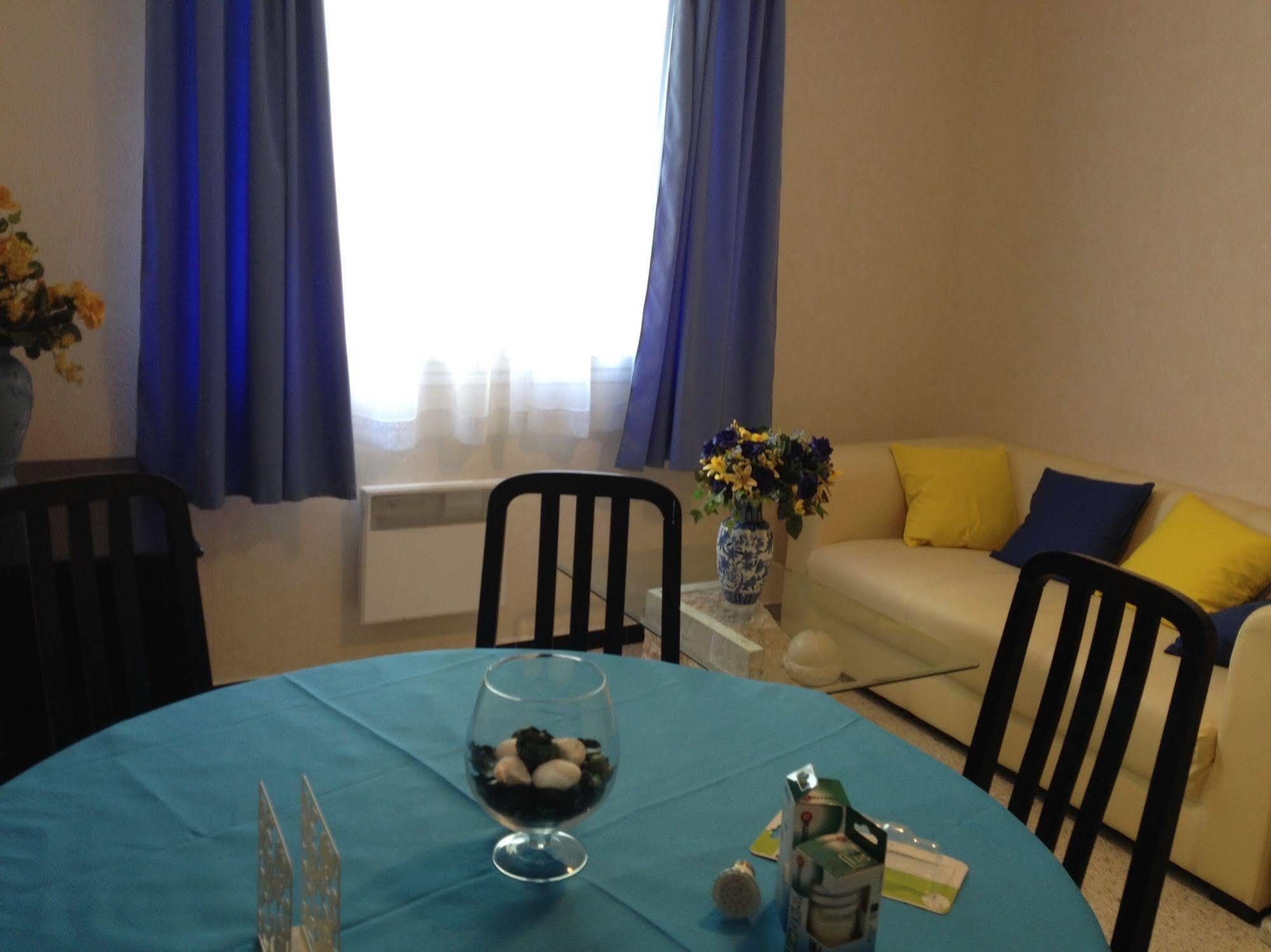 Appartement La Plage En Provence Le Pradet Luaran gambar
