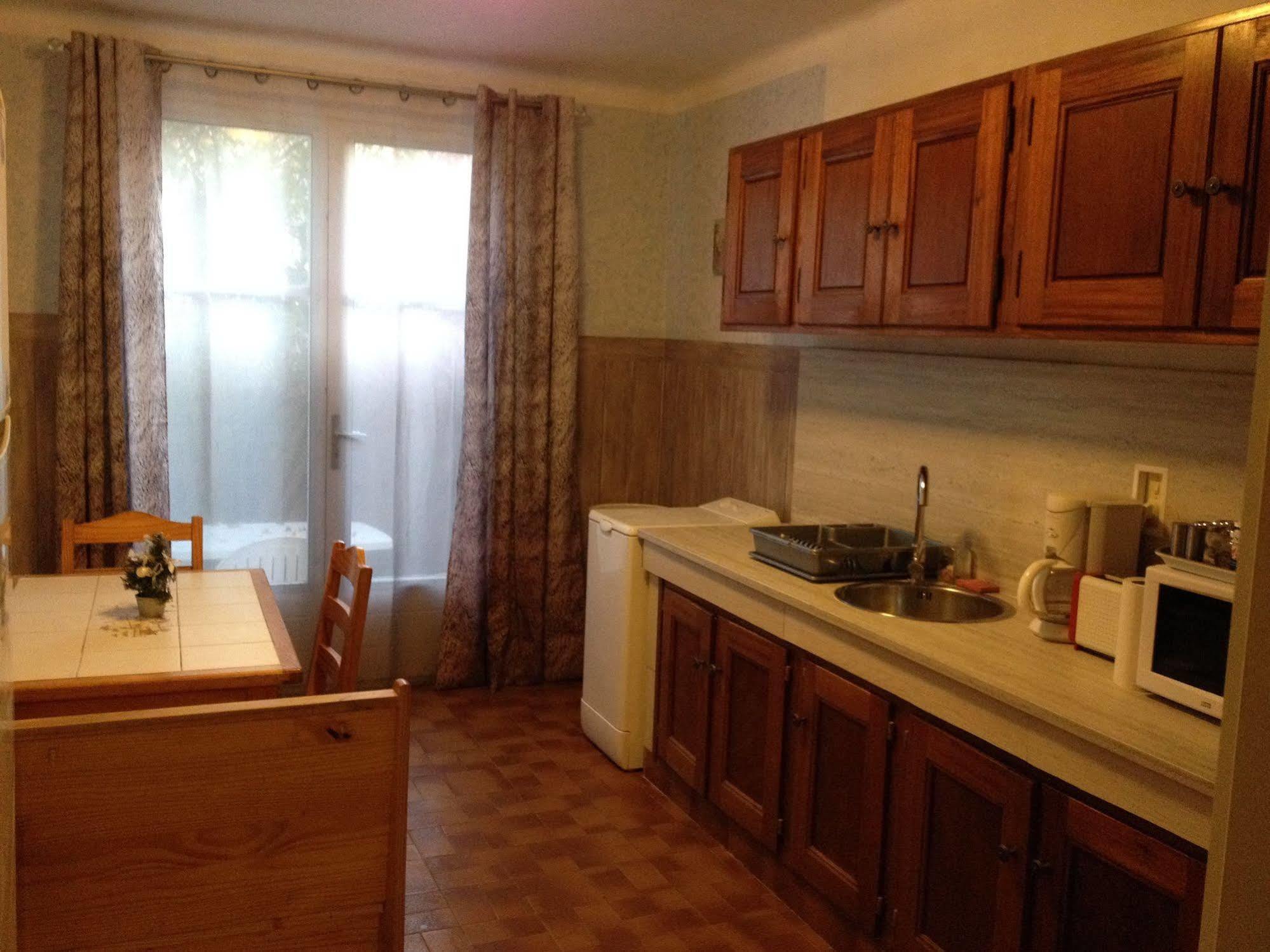 Appartement La Plage En Provence Le Pradet Luaran gambar